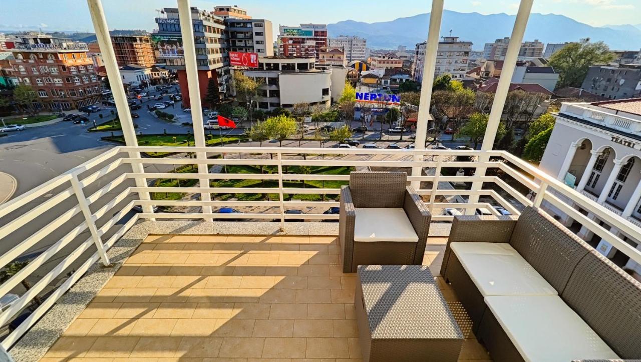 Appartamento Aria Con Vista Sul Teatro Migjeni Shkodra Exterior foto
