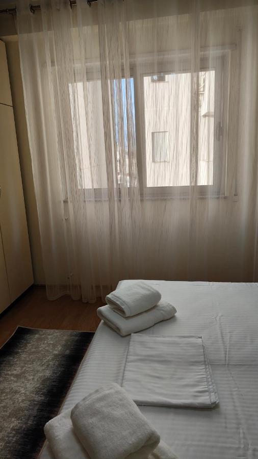Appartamento Aria Con Vista Sul Teatro Migjeni Shkodra Exterior foto
